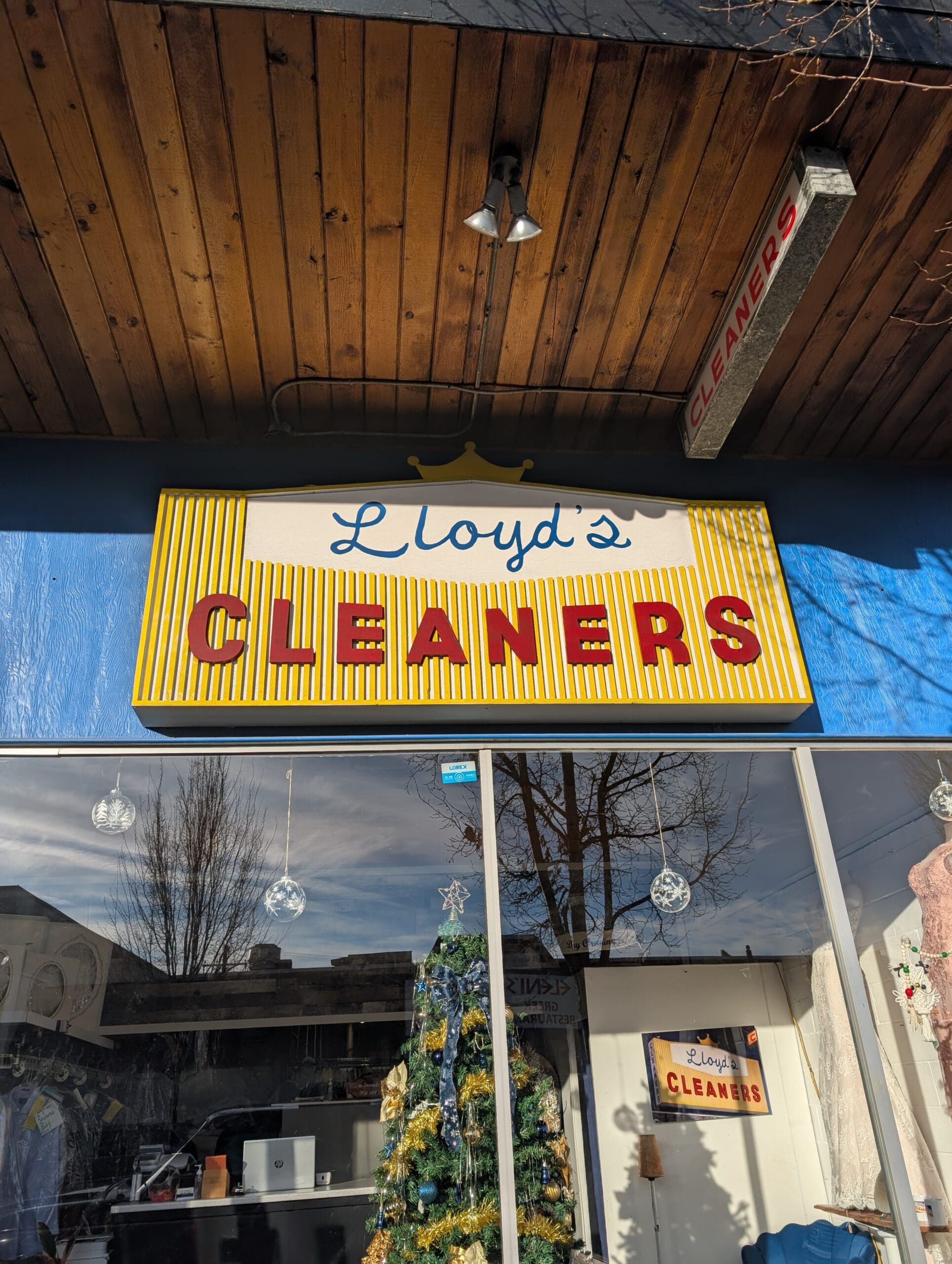 Lloyd's Cleaners storefront in Mission, British Columbia